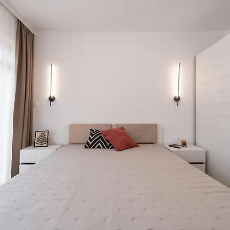 Artistic 2 Bedroom Heart Of Kapana Ap1