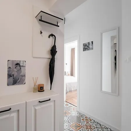 Artistic 2 Bedroom Heart Of Kapana Ap1 * 플로브디프